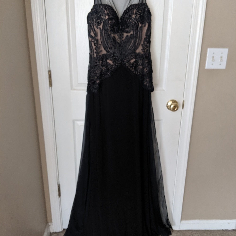 Sherri Hill Black Lace Formal Dress